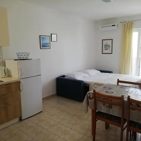 By The Sea Sevid, Trogir - 6024 アパート *