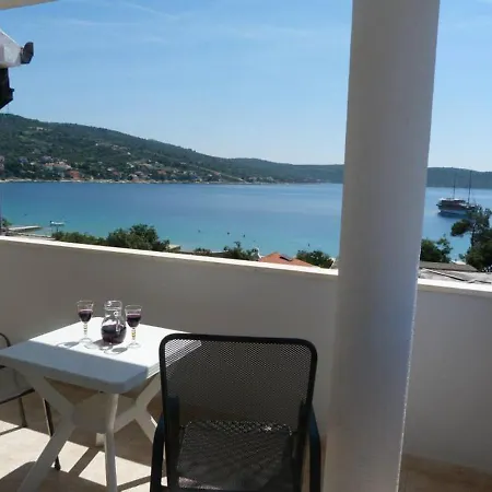 アパート By The Sea Sevid, Trogir - 6024 セヴィド