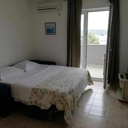 By The Sea Sevid, Trogir - 6024 アパート *