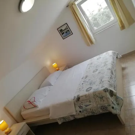 アパート By The Sea Sevid, Trogir - 6024 セヴィド